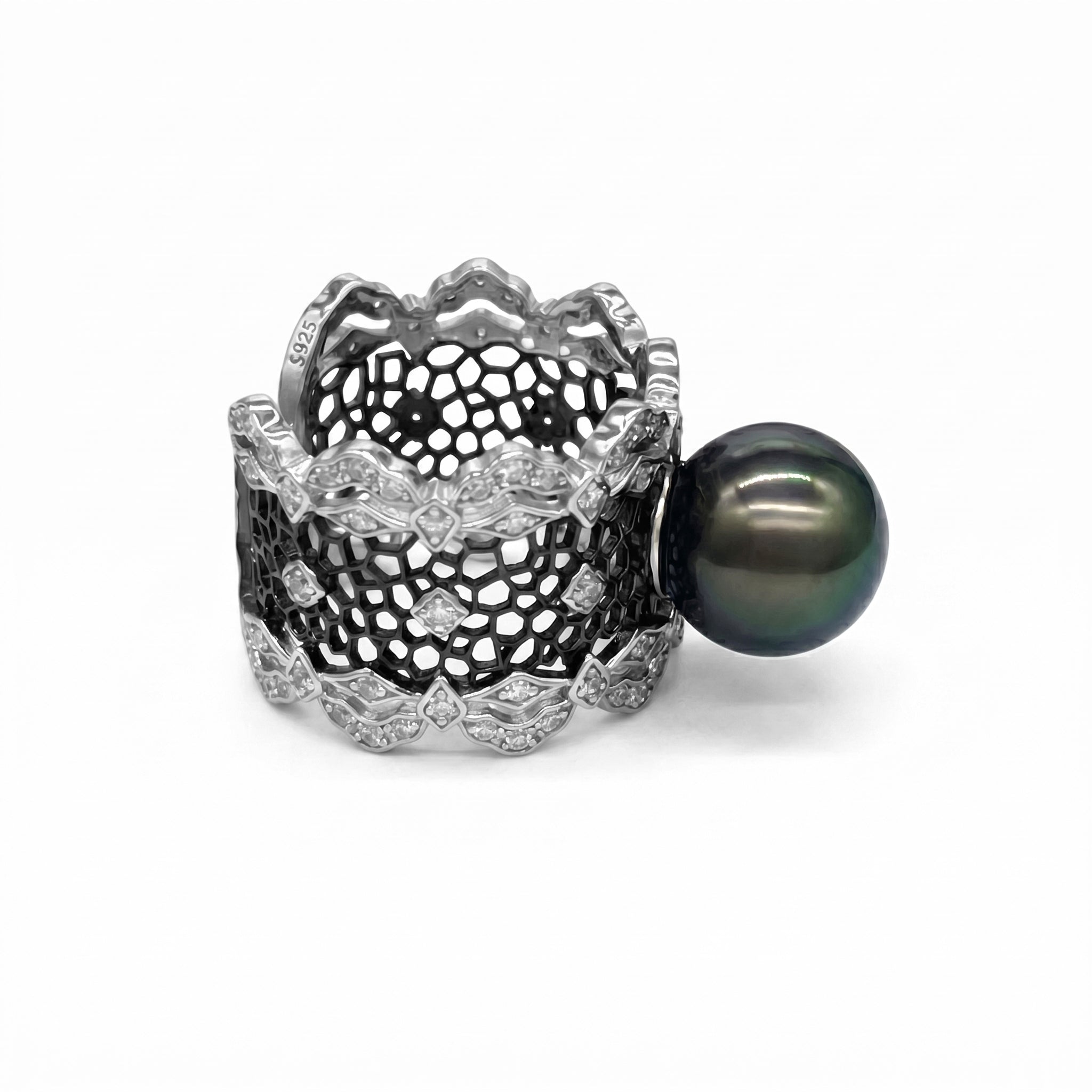 The Midnight Lace Peacock Tahitian Pearl Ring