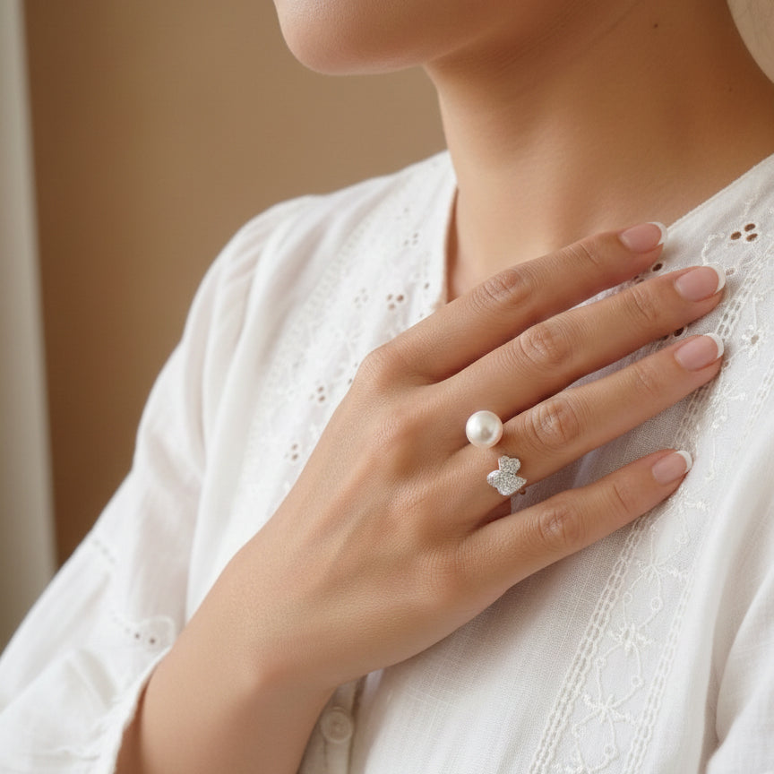 Botanic Pearl Embrace Ring