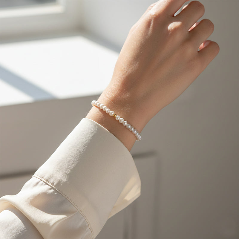 The Pivot Bracelet Petite Pearls Bracelet